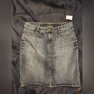 Mid-length denim skirt